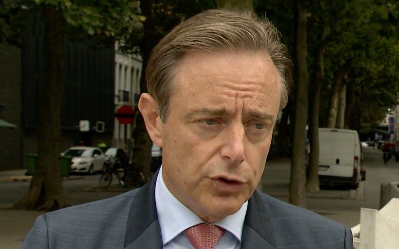 Bart De Wever haalt uit naar Jill Peeters: "Foert, de boom in!"