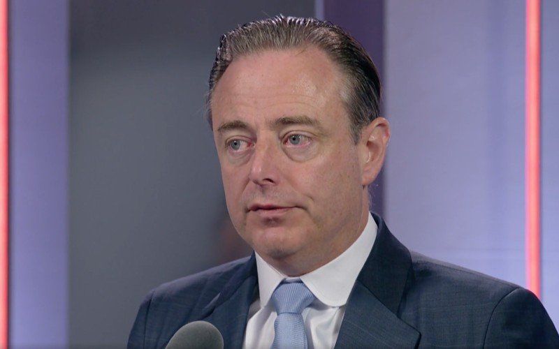 Bart De Wever heeft geen goed nieuws voor zijn gezin: “En dat voor de derde keer op rij”