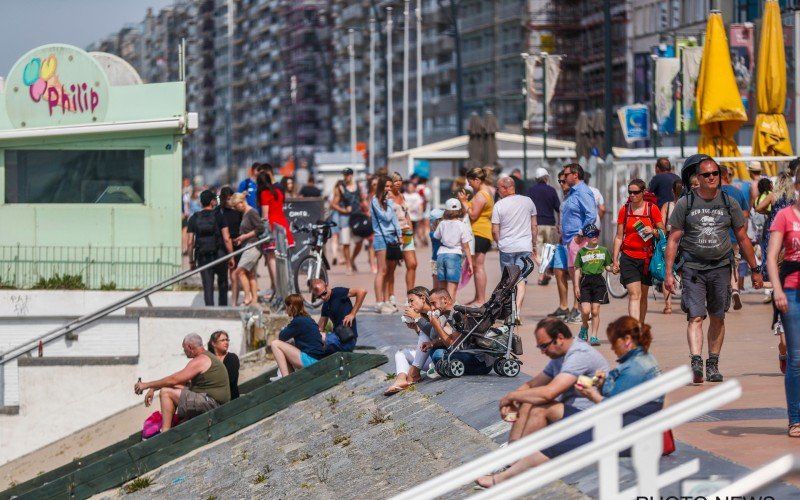Slimme camera's houden toeristen aan de kust in de gaten: "Zo houdt niet alleen de politie een oogje in het zeil"