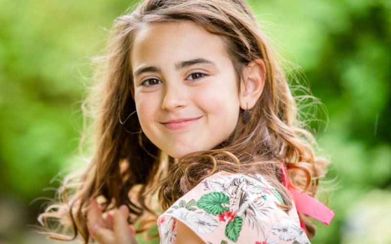 Familie neemt afscheid van Limburgse Cloë (11), het meisje dat stierf aan hersentumor: “Rust maar, lieveke”
