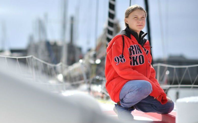Klimaatactiviste Greta Thunberg steekt met zeilboot de Atantische Oceaan over: "Ik ben zeeziek"