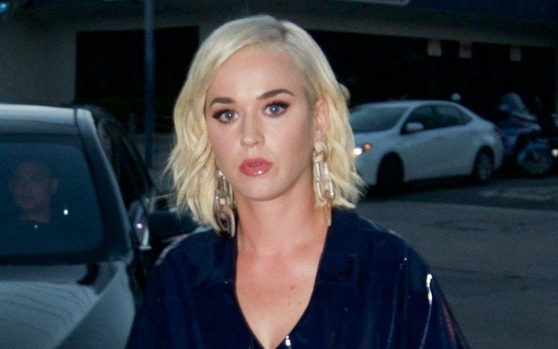 Presentatrice in shock na seksueel overschrijdend gedrag van Katy Perry