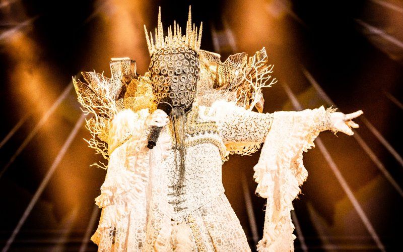 Kijkers van ‘The Masked Singer’: “Niet Sandra Kim is Koningin, maar zíj”