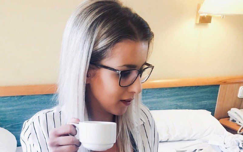 Laura uit Blind Getrouwd verrast op Instagram met schaarsgeklede foto