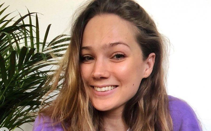 Lauren Versnick, de ex van Jens Dendoncker, gaat poedelnaakt: "Daar sta ik dan"