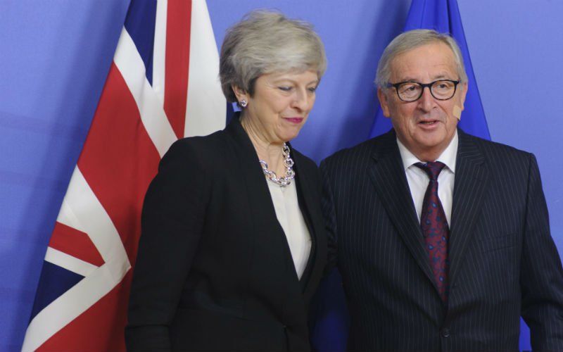 Doorbraak in onderhandelingen tussen May en EU