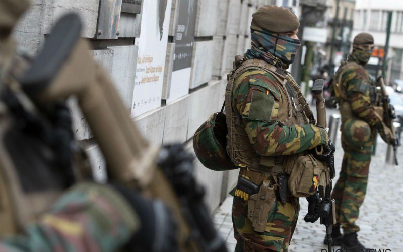 Aantal militairen op straat blijft zeker tot februari behouden