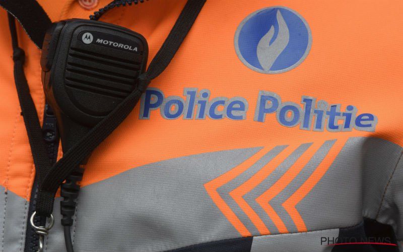 Agenten schieten man dood in Brussel die hen aanviel met sabel