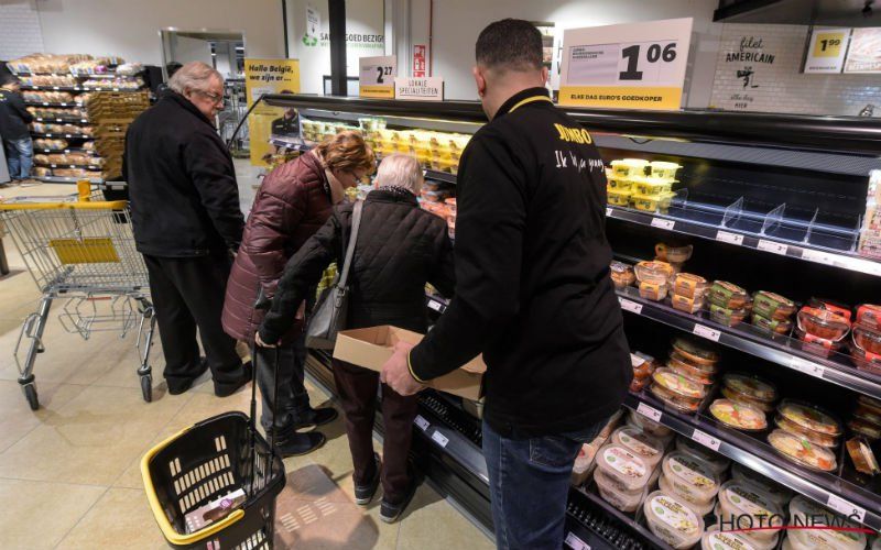 Stormloop naar supermarkt: Belgen beginnen massaal te hamsteren vanwege coronavirus