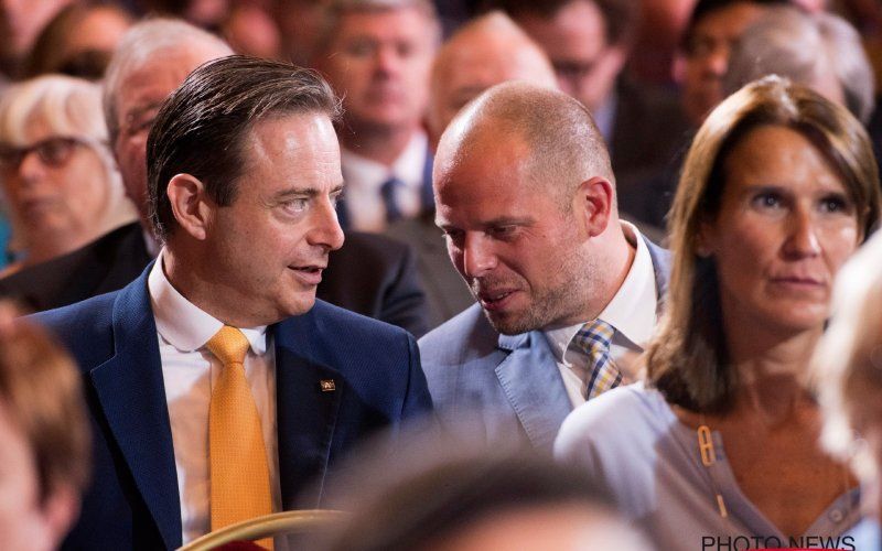 "Zelfs Theo Francken is geschrokken van Bart De Wever. En als hij al verschiet..."