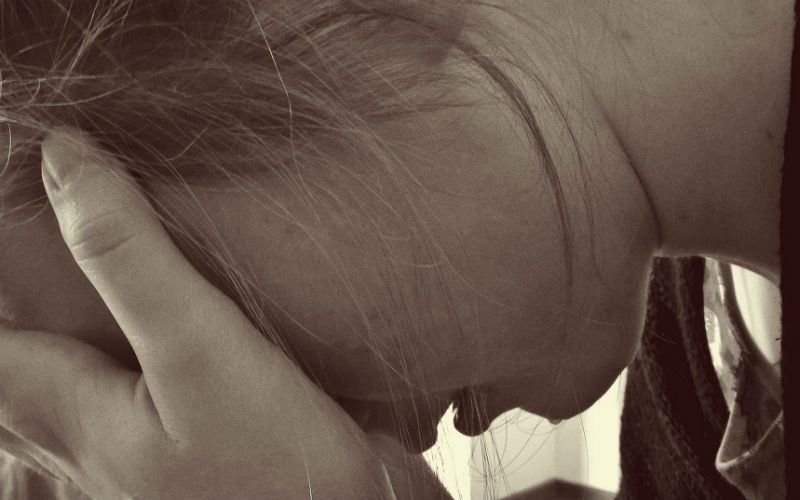 Meisje (12) brutaal seksueel misbruikt door groep twintigers op klaarlichte dag op de bus