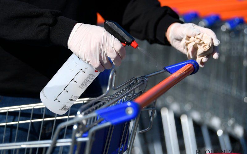 Verplicht een winkelkar nemen in supermarkt heeft geen énkel effect tegen Covid-19