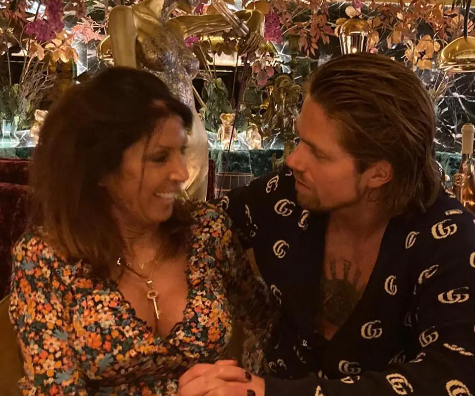 Geeft Rachel Hazes hier toe dat André verslaafd is?