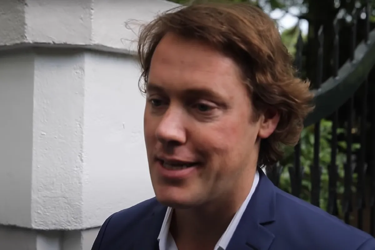 Breaking news: Jeroen Rietbergen gewond na auto-ongeluk