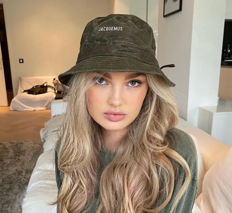 Romee Strijd is terug op Instagram na haar zwangerschap