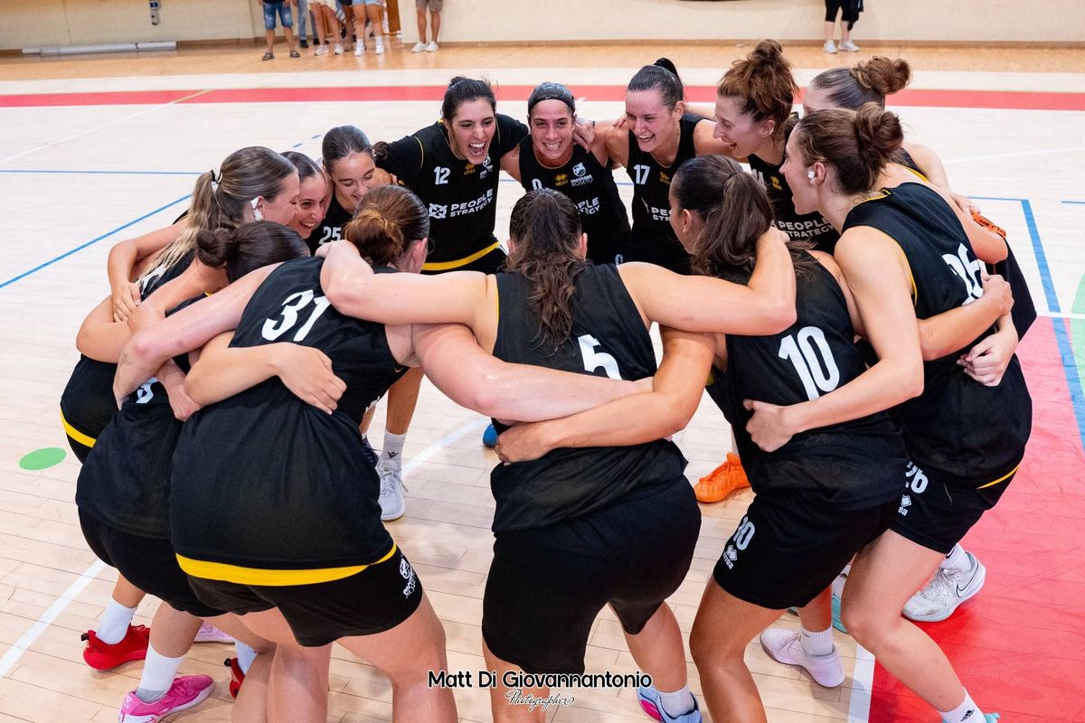 A1 F - Archiviata la prima amichevole: le Panthers Roseto battono Battipaglia