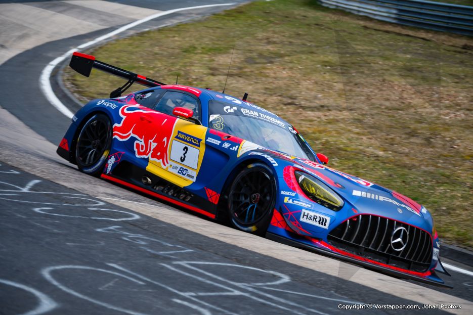 Max zaterdag in actie in NLS2 op Nordschleife: 'Geen enkel circuit zoals dit'