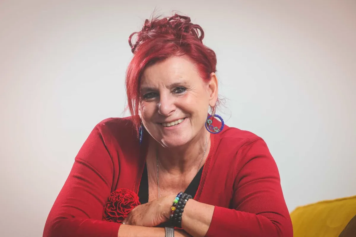 'F.C. De Kampioenen'-actrice Loes Van den Heuvel gaat grote uitdaging aan: "Gezonde stress"