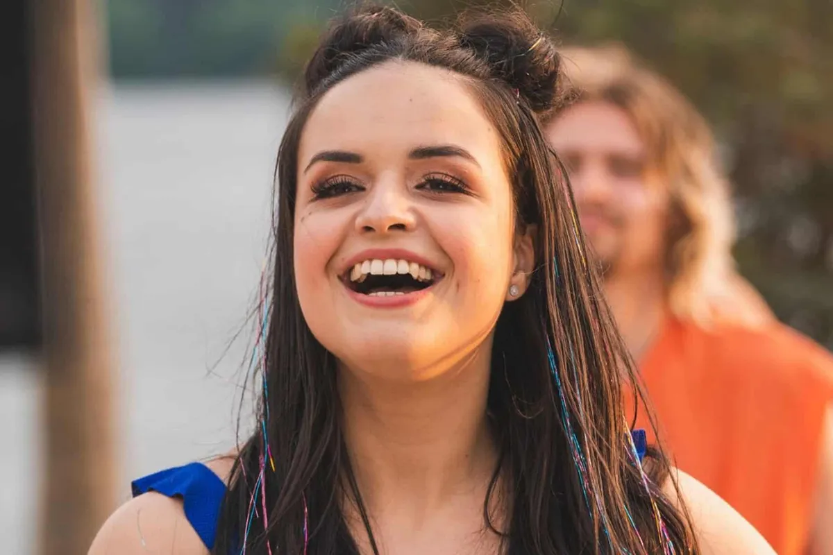 Zeldzame foto duikt op van Marthe van K3 samen met haar man Sinerjey Meyfroodt