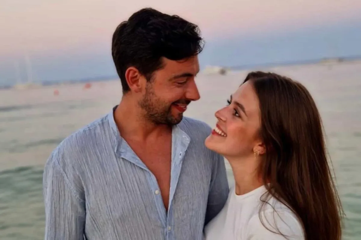 Emi uit 'Boer zkt Vrouw' maakt volgers compleet gek met foto van haar volle boezem: "Wauw!"