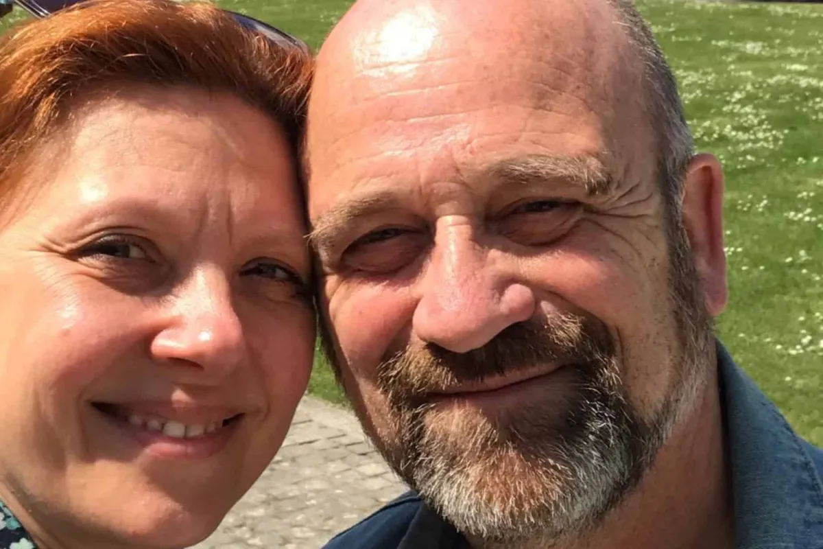 'Familie'-actrice Sandrine André heeft iets belangrijks te vieren met haar man Hans Ligtvoet