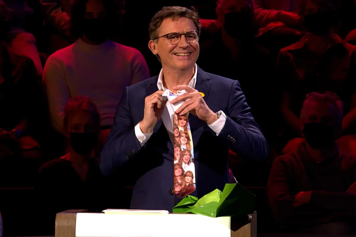 Erik Van Looy ziet er helemaal anders uit en dat is de schuld van Philippe Geubels