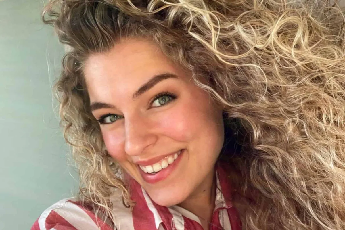 Na geruchten over zwangerschap bij Marthe: Julia van K3 onthult plots groot nieuws over gezinsuitbreiding