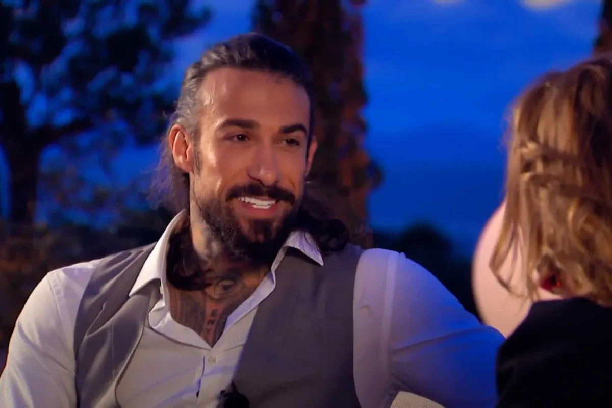 Fabrizio uit 'Temptation Island' doet volgers schrikken met compleet nieuwe look: "Niet mooi!"