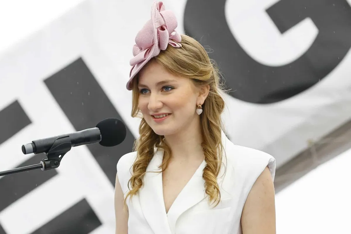 Prinses Elisabeth maakt veel indruk bij herdenking Queen: "Wat een klassevrouw"