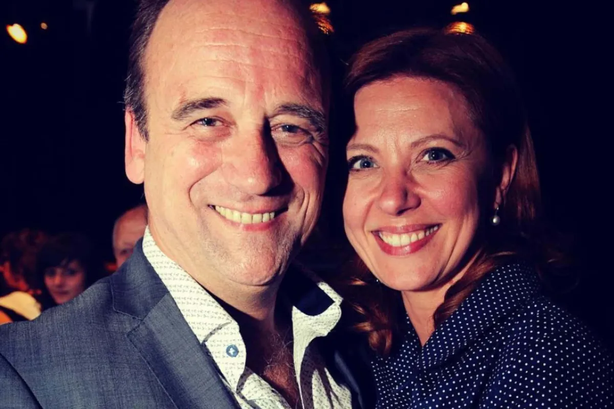 Sandrine André heeft twee mannen in haar leven: "We hebben daar geen geheimen over"