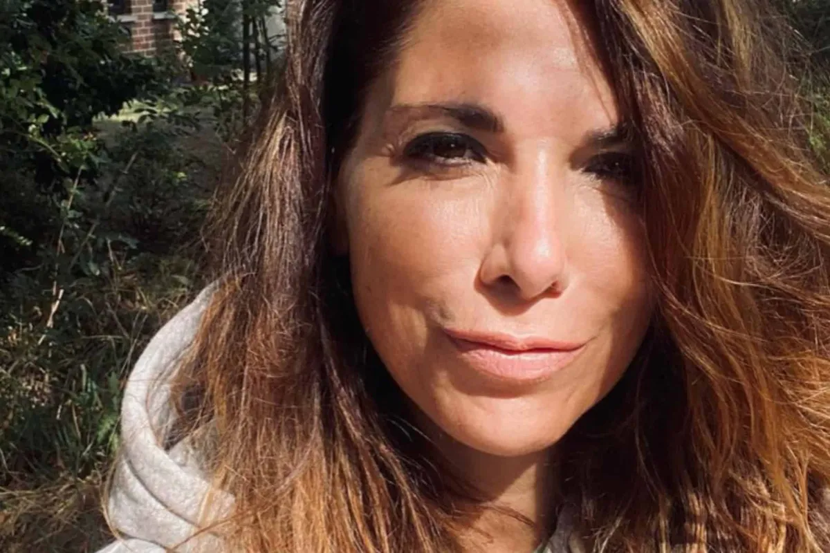 "Bom van een vrouw": Saartje Vandendriessche maakt veel indruk met pikante badpakfoto