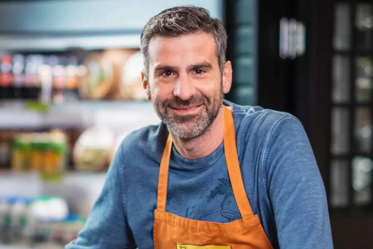 Na zijn recente scheiding: 'Familie'-acteur Jan Van den Bosch stelt voor het eerst zijn nieuwe vriendin voor