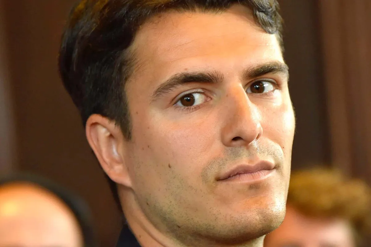 Vooruit-voorzitter Conner Rousseau in diepe rouw na verlies dierbare: "Voor altijd bij ons"