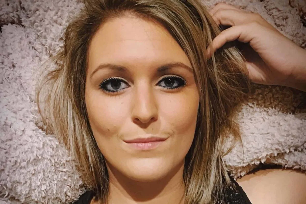 Eline uit 'De Mol' kapot van verdriet na vreselijk verlies: "Veel te snel afscheid van jou moeten nemen"