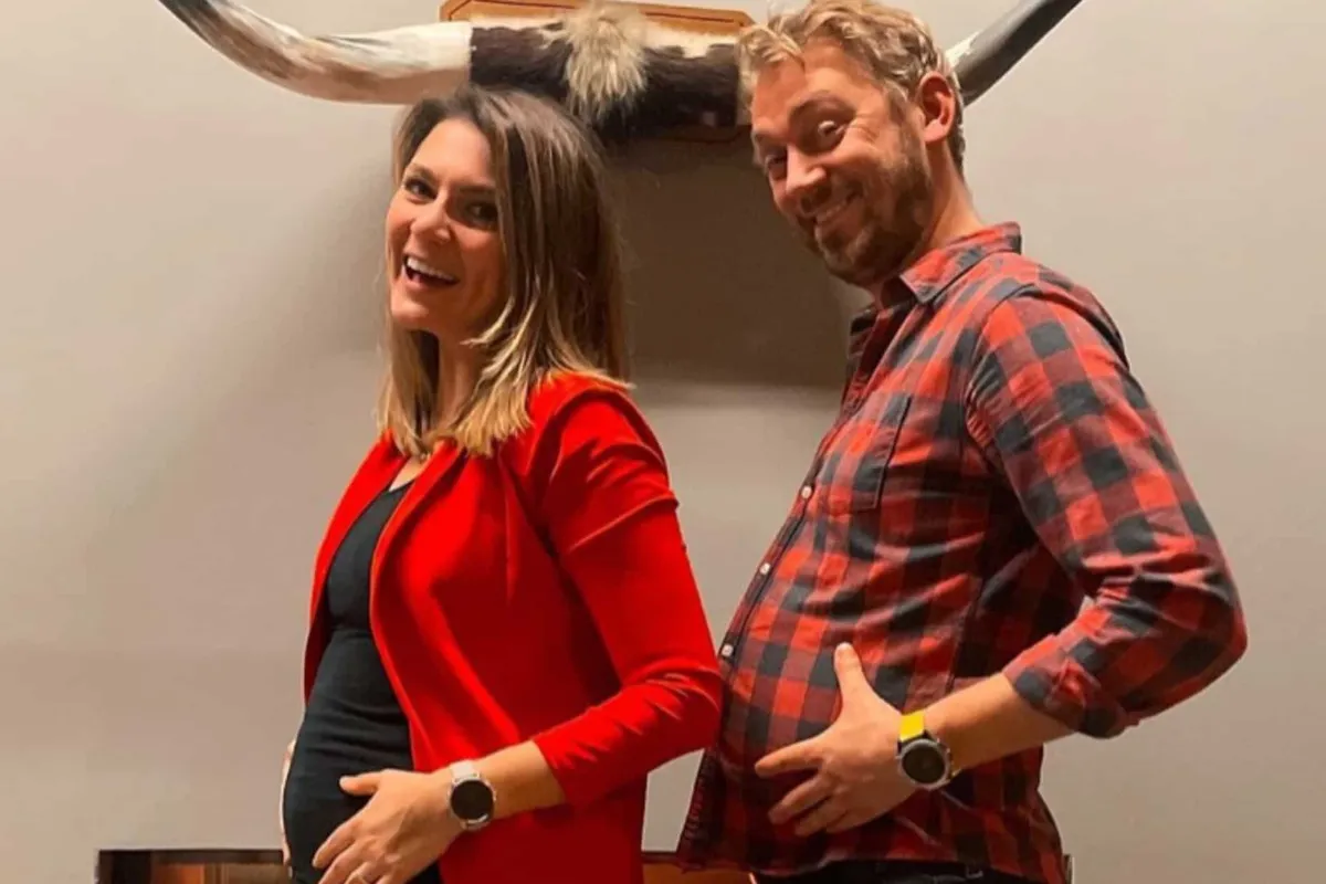 Hoogzwangere NRJ-dj Nasrien Cnops met spoed opgenomen in het ziekenhuis: "Helaas"