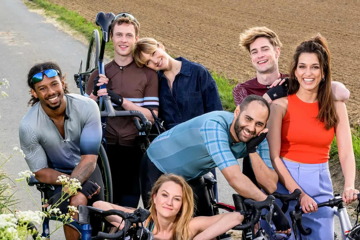 Eén heeft geweldig nieuws te melden voor de fans van 'Dertigers': "Beste nieuws ooit!"