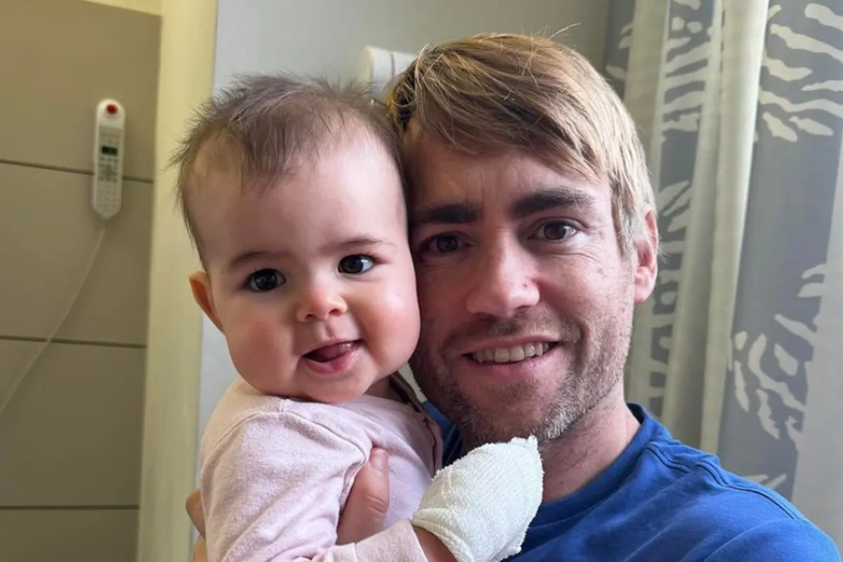 Nicolas De Bruyn uit 'The Sky is the Limit' deelt verschrikkelijk nieuws over dochtertje: "Telkens hersenschade"