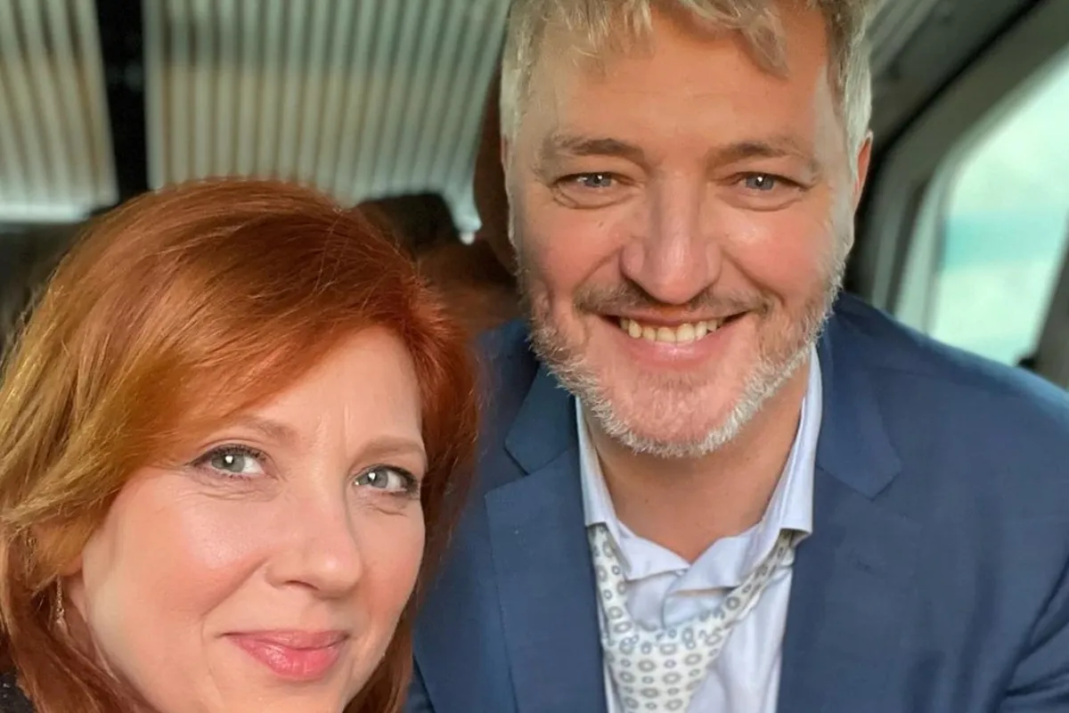 Kürt Rogiers en Sandrine André hebben iets te vieren: "Oooh, gefeliciteerd!"