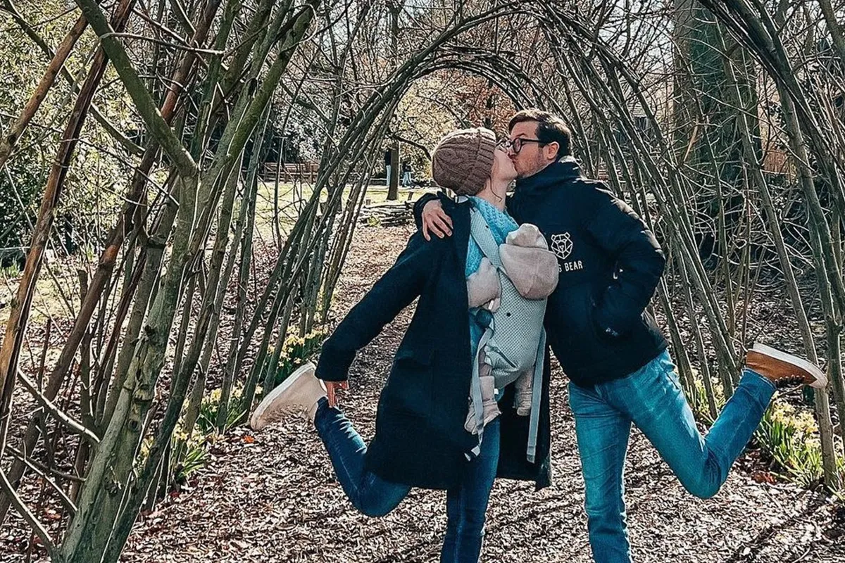 Winnie en Jonah uit 'Blind Getrouwd' vieren mooie mijlpaal van dochtertje Lily: "Eerste keer"