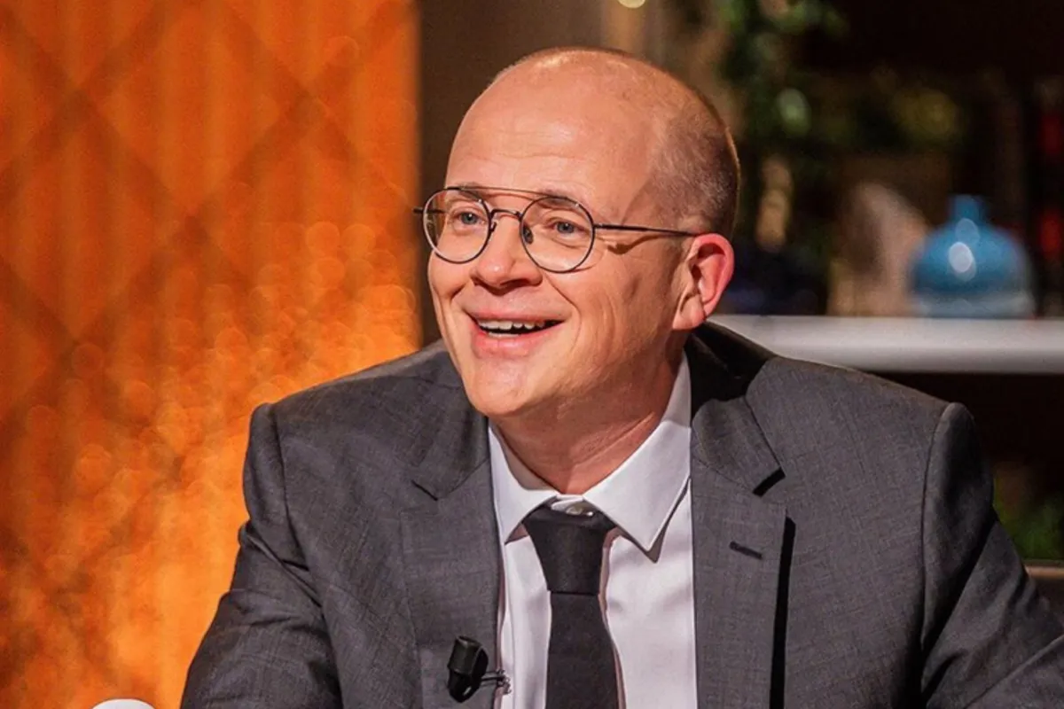 "Zo schattig!": presentator Sven de Leijer doet alle harten smelten met eerste foto van pasgeboren zoontje