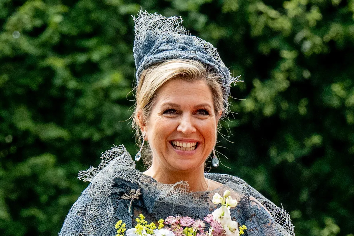 Koningin Máxima overladen met reacties nadat ze met "onverzorgd" kapsel verschijnt in Marokko: "Zo lelijk!"