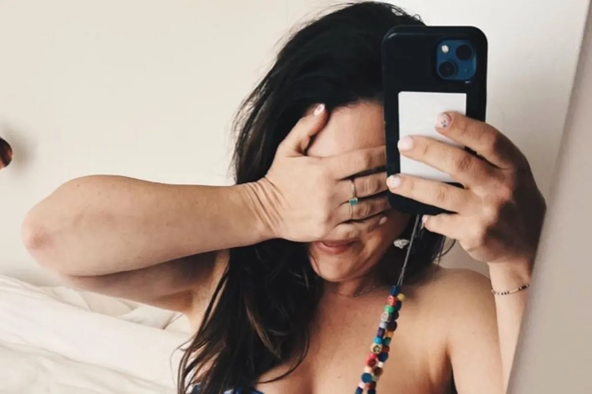 Siska Schoeters verbluft volgers met eerlijke foto in lingerie: "Enorm bang voor de reacties"