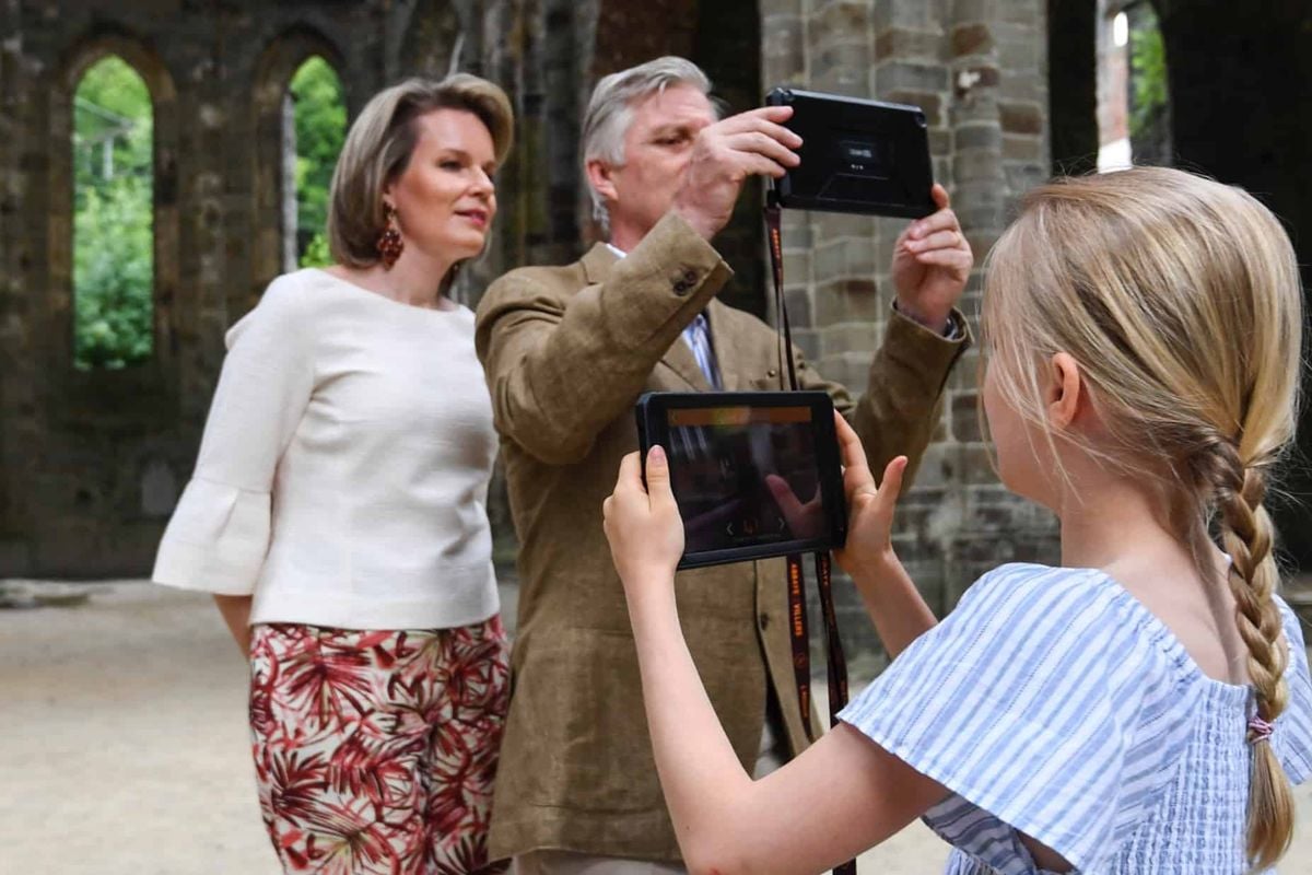 Wondermooi: koninklijk paleis deelt nieuwe verjaardagskiekjes van koning Filip en prinses Eléonore