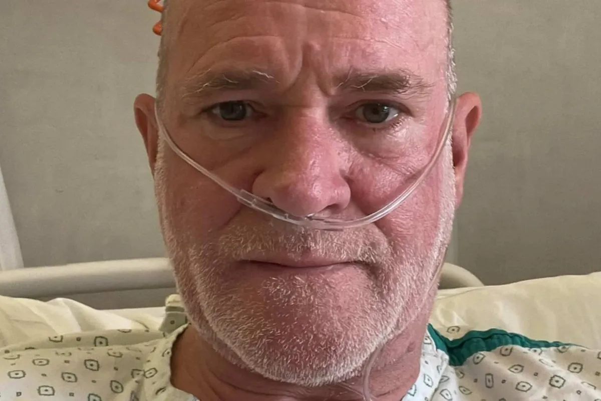 Björn Soenens ligt in het ziekenhuis en deelt aangrijpend nieuws over zijn strijd tegen longkanker