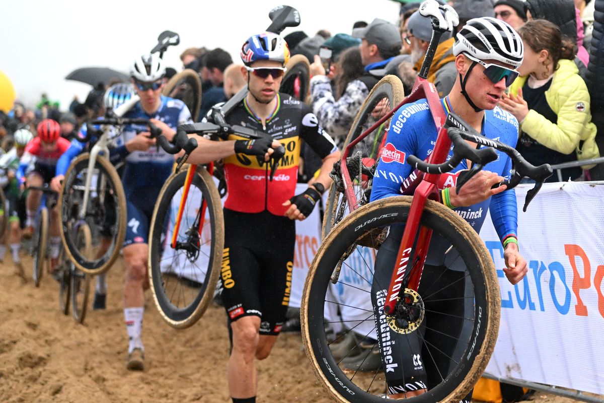 Belgians will use World Cup trick to get Van Aert to Van der Poel as quickly as possible from starting row two