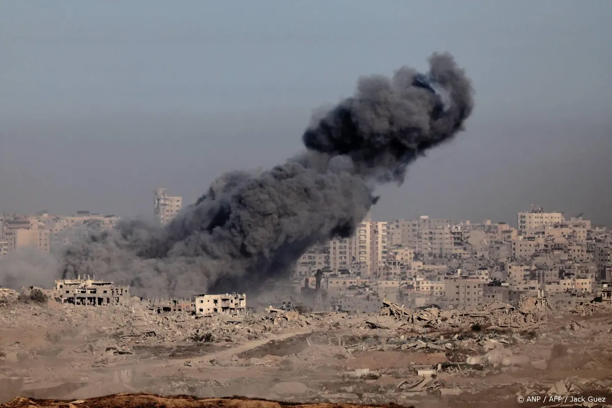 Katholieke kerk in Gaza-Stad getroffen door Israëlische aanval