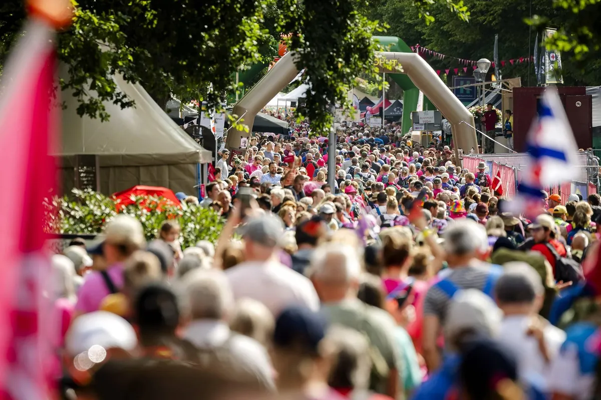 Stichting Ambulance Wens vervult 24.000ste wens bij Vierdaagse