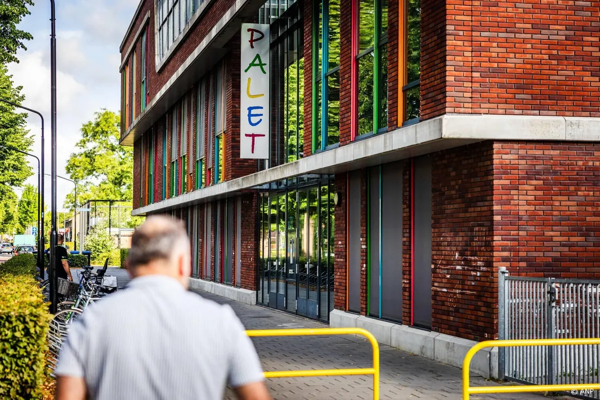 Neergestoken docent Alblasserdam buiten levensgevaar