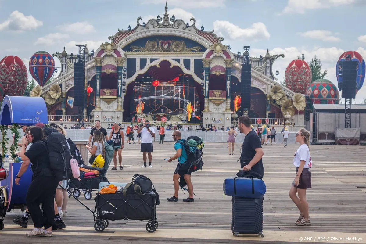 Tomorrowland gaat in de nacht nieuw podium bouwen