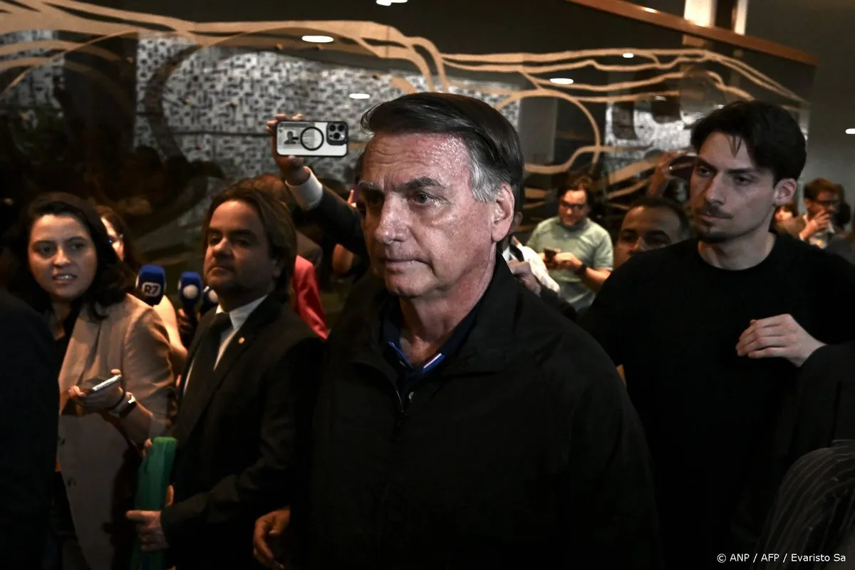 Hof dreigt met celstraf voor Bolsonaro om 'gebruik' sociale media